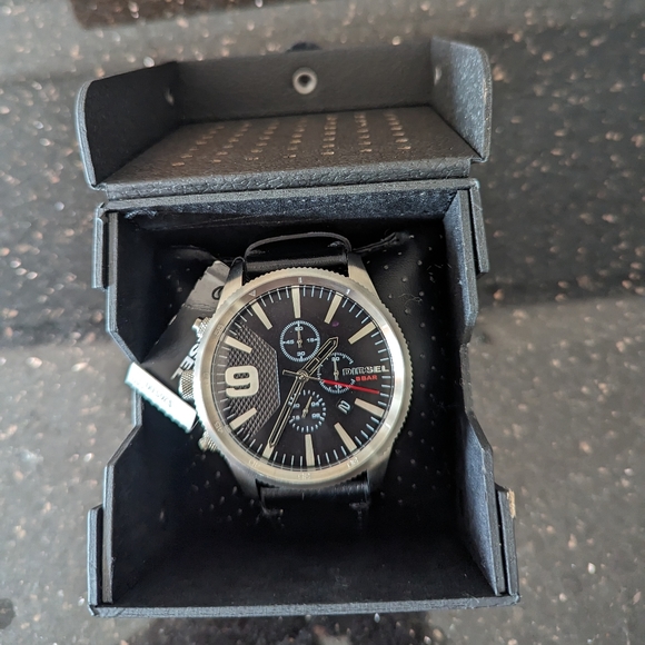 Men's Diesel Watch. NWT. - Picture 8 of 8
